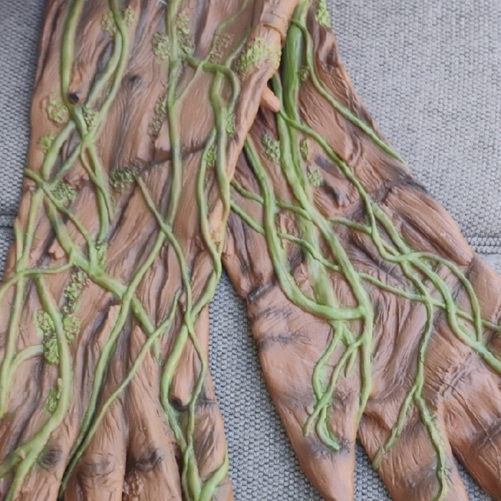 Marvel Groot-Inspired Brown and Green Kids Superhero Costume Gloves